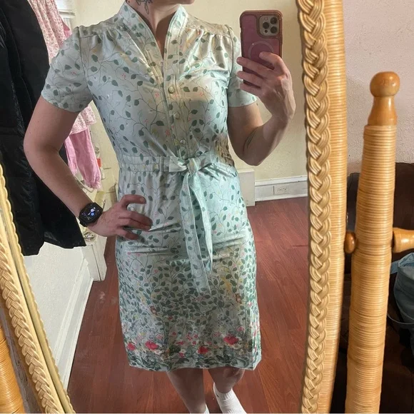Vintage 1970s LF Petites Women's 6 Green Floral Whimsical Border Hem Belt Dress - Picture 7 of 11